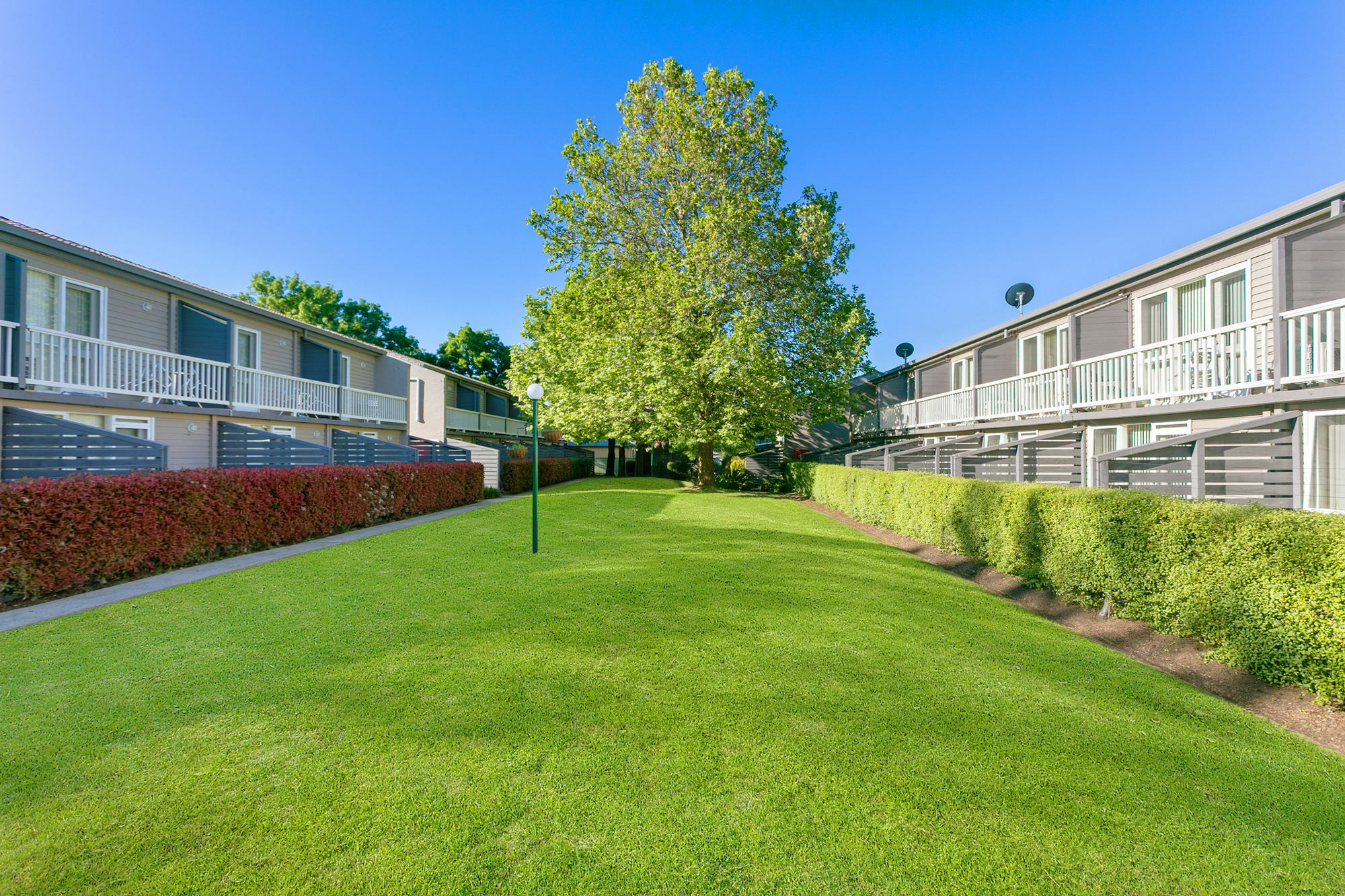 Summer East Apartments Orange Exterior foto